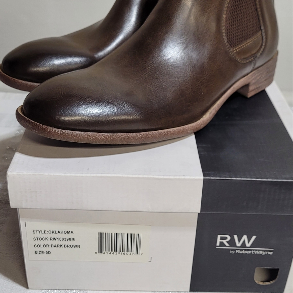 NWT/   Robertwayne BOOTS style  Oklahoma  size9"